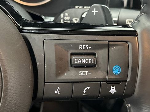 Used 2025 Nissan Pathfinder SL image 44