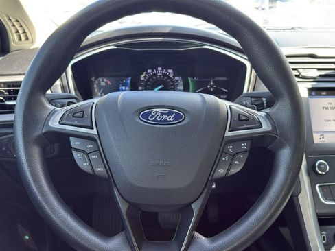 Used 2019 Ford Fusion SE FWD image 33