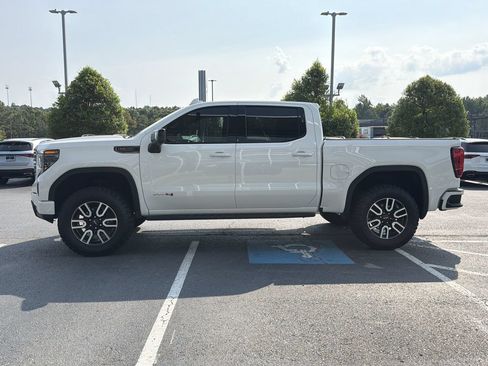 Used 2024 GMC Sierra 1500 AT4 w/ Technology Package AWD/4WD image 6