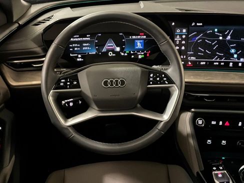 Used 2025 Audi Q5 2.0T Premium w/ Convenience Package image 14