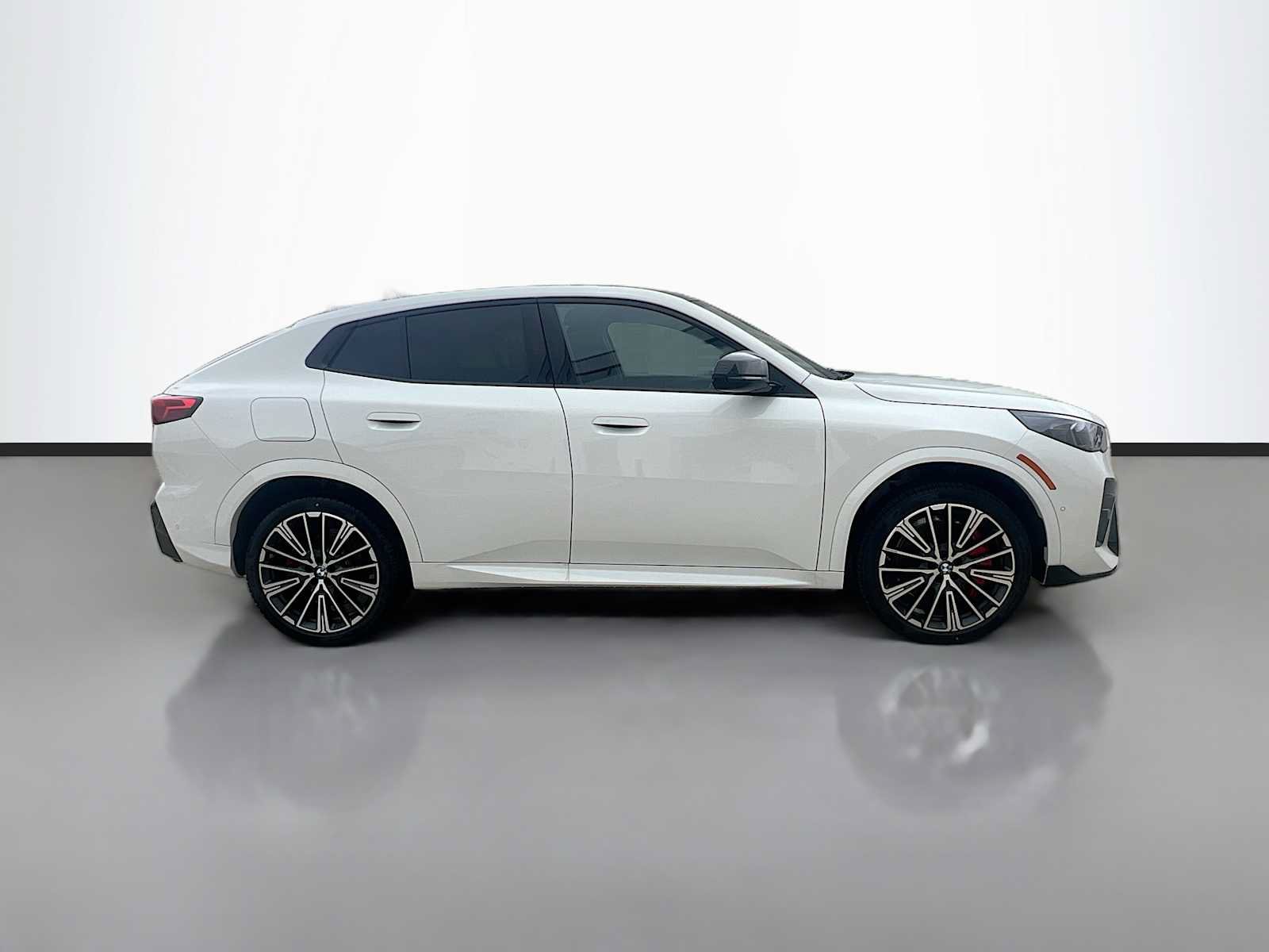Used 2026 BMW X2 M35i w/ Technology Package AWD/4WD image 7