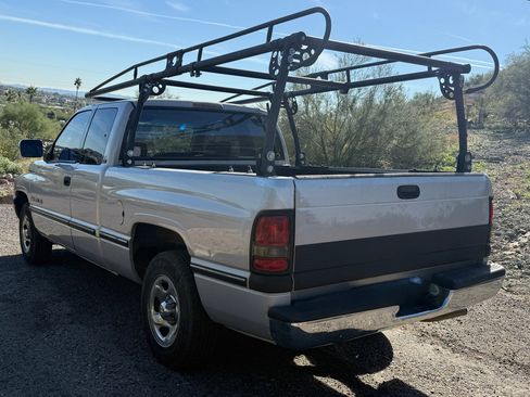 Used 1997 Dodge Ram 1500 Truck 2WD Club Cab image 5