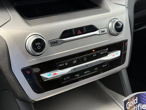 Certified 2022 Ford Explorer XLT image 29