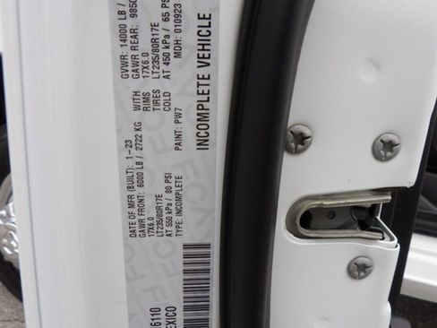 Used 2023 RAM 3500 Tradesman w/ Chrome Appearance Group image 41