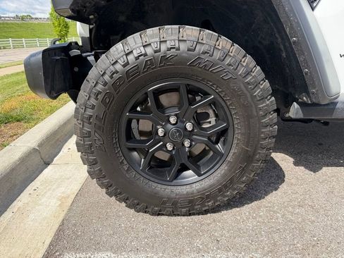 Used 2024 Jeep Wrangler Unlimited Sport AWD/4WD image 15