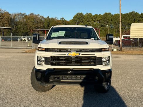 Used 2024 Chevrolet Silverado 2500 Custom w/ Z71 Off-Road Package image 10