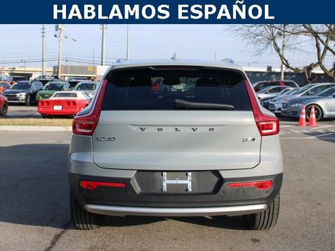 Used 2025 Volvo XC40 B5 Core image 4