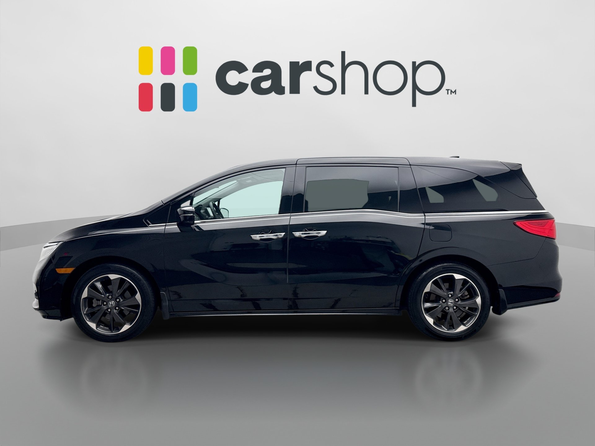 Used 2024 Honda Odyssey Elite image 2
