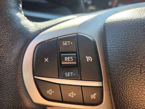 Used 2022 Ford Explorer XLT AWD/4WD image 22