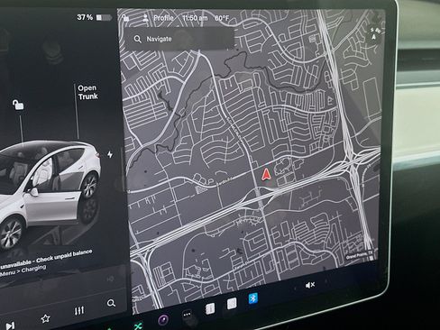 Used 2023 Tesla Model Y Long Range image 19