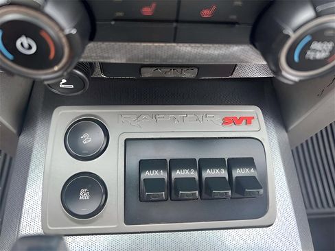 Used 2011 Ford F150 Raptor w/ Raptor Luxury Pkg image 31