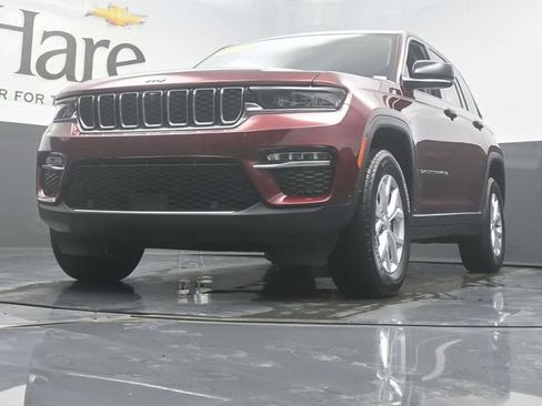 Used 2022 Jeep Grand Cherokee Limited w/ Luxury Tech Group II AWD/4WD image 4