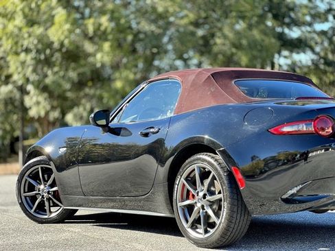 Used 2018 MAZDA MX-5 Miata Grand Touring image 10