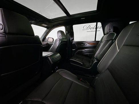 Used 2023 Cadillac Escalade Premium Luxury w/ Performance Package AWD/4WD image 25