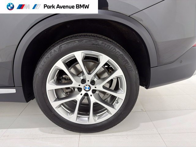 Certified 2024 BMW X5 xDrive40i w/ Premium Package AWD/4WD image 44