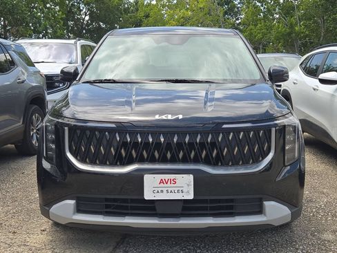 Used 2025 Kia Carnival FWD image 2