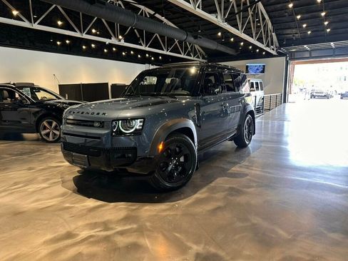 Used 2023 Land Rover Defender 110 X-Dynamic SE AWD/4WD image 2