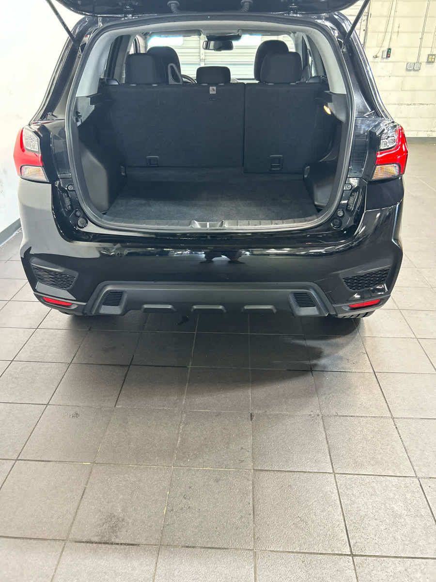 Used 2025 Mitsubishi Outlander Sport AWD image 11