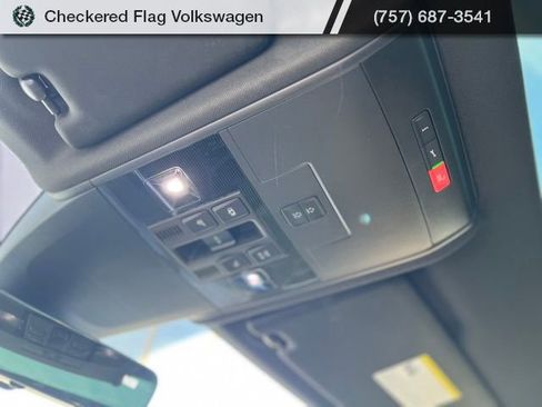 Used 2023 Volkswagen Atlas Cross Sport SEL Premium R-Line image 20