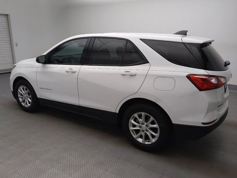 Used 2019 Chevrolet Equinox LS w/ LS Convenience Package FWD image 3