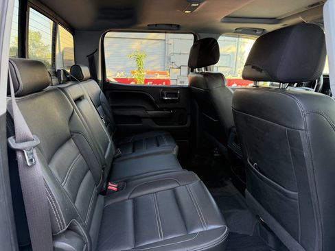Used 2017 GMC Sierra 2500 Denali w/ Suspension Package, Off-Road AWD/4WD image 27