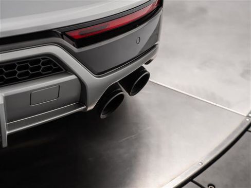 Used 2019 Lamborghini Urus image 41