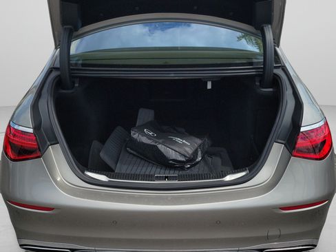 Certified 2023 Mercedes-Benz S 580 4MATIC Sedan image 9