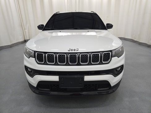 Used 2023 Jeep Compass Limited image 26