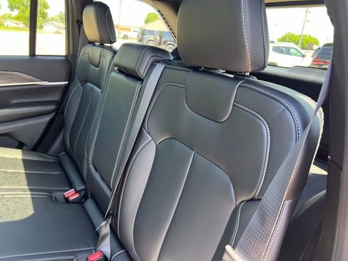 New 2026 Jeep Grand Cherokee Limited AWD/4WD image 23
