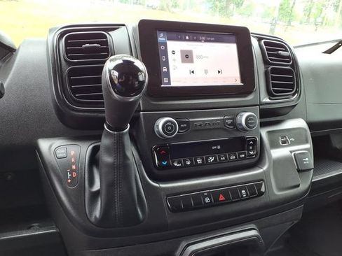Used 2025 RAM ProMaster 2500 w/ Convenience Group FWD image 13