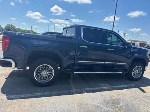 Used 2021 GMC Sierra 1500 SLT w/ SLT Premium Plus Package AWD/4WD image 8