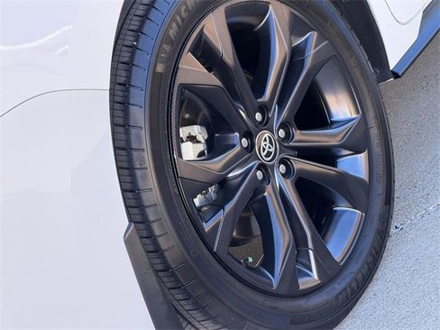 Used 2025 Toyota Sienna XSE image 9