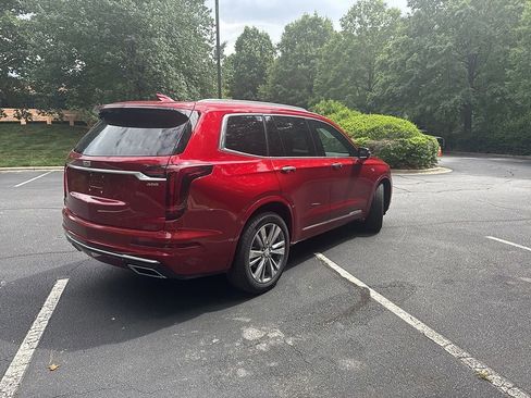 Used 2024 Cadillac XT6 Premium Luxury w/ Technology Package FWD image 6
