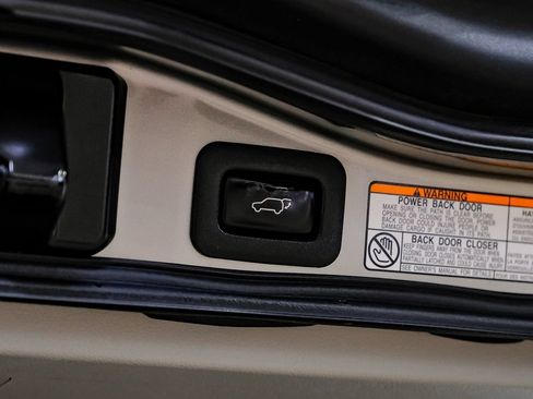 Used 2019 Lexus LX 570 4WD w/ Luxury Package image 49