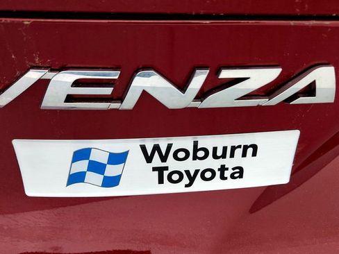 Used 2023 Toyota Venza XLE AWD/4WD image 13