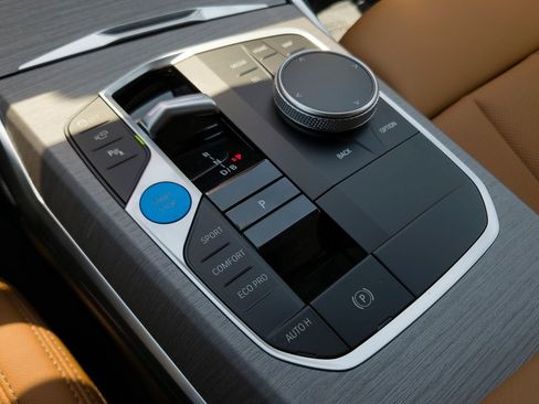 New 2026 BMW i4 eDrive40 w/ Premium Package RWD image 10