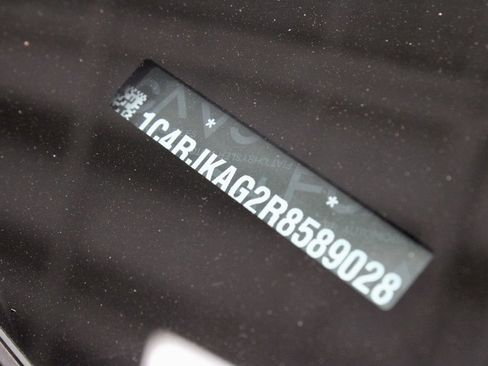 Used 2024 Jeep Grand Cherokee L Laredo AWD/4WD image 33