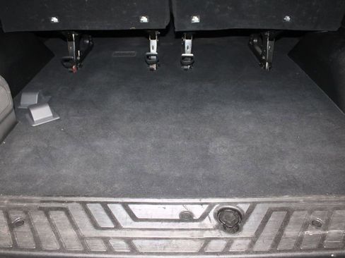 Used 2023 Ford Transit 350 XLT image 17