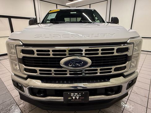 Used 2024 Ford F350 XLT AWD/4WD image 11