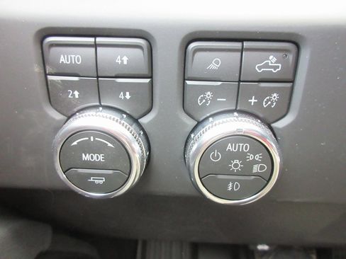 New 2026 GMC Sierra 1500 AT4 image 15