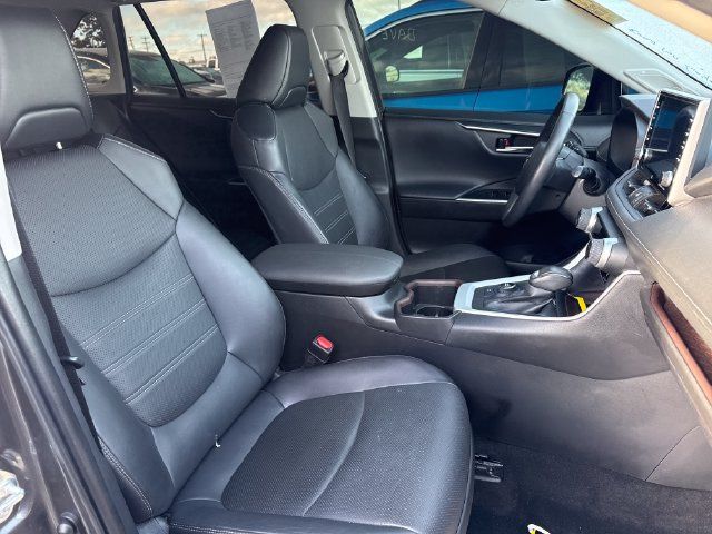 Used 2022 Toyota RAV4 Limited AWD/4WD image 12