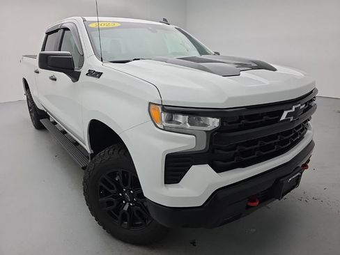 Used 2023 Chevrolet Silverado 1500 LT Trail Boss w/ Protection Package AWD/4WD image 4
