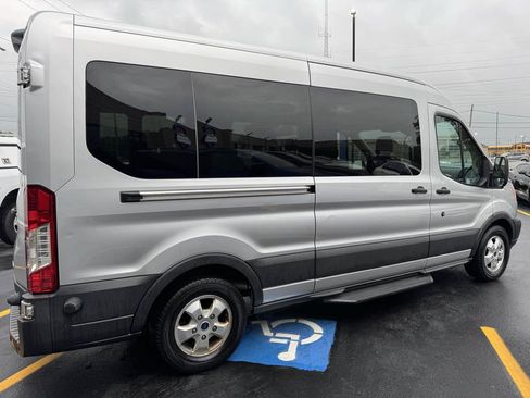Used 2018 Ford Transit 350 XLT RWD image 4