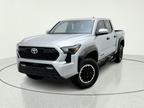 Used 2024 Toyota Tacoma TRD Off-Road w/ TRD Off Road Upgrade Package AWD/4WD image 2
