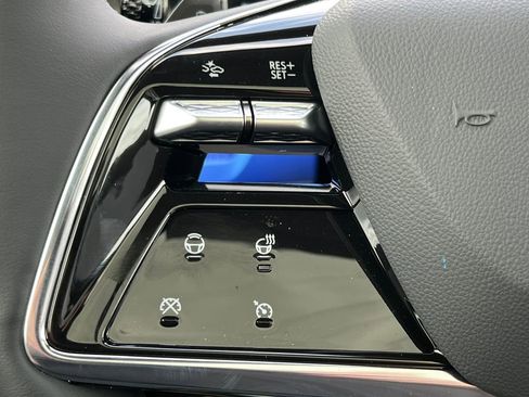 New 2026 Cadillac Optiq Sport 1 w/ LPO, Floor Liner Package AWD/4WD image 20