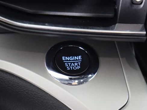 Certified 2022 Ford Explorer XLT w/ Equipment Group 202A image 38