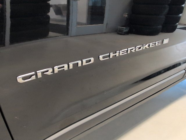 Used 2024 Jeep Grand Cherokee Limited w/ Luxury Tech Group II AWD/4WD image 10