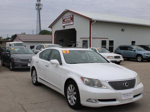 Used 2007 Lexus LS 460 RWD image 2