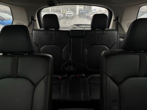 Used 2024 Honda Pilot Touring image 22