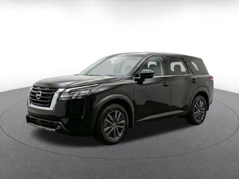 Used 2025 Nissan Pathfinder SV FWD image 3